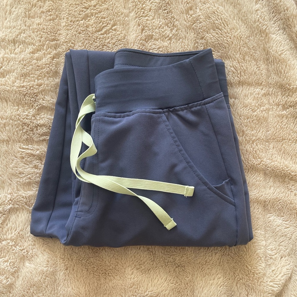 Extra small figs jogger pants